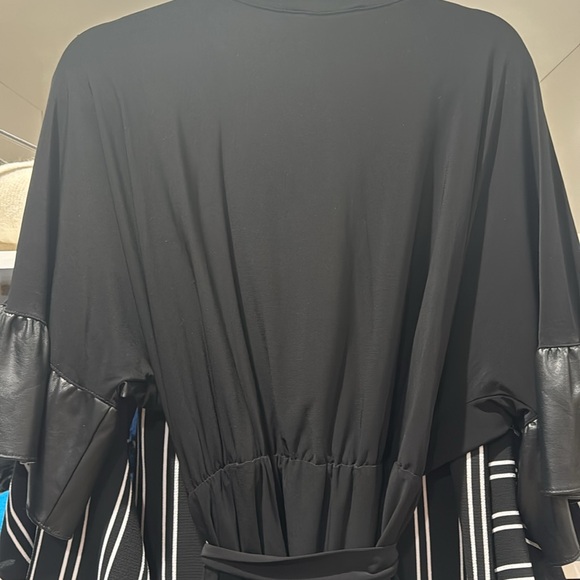 gorgeous joseph ribkoff top with pleather front and sleeves . - Picture 5 of 5